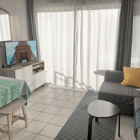 Studio Au Calme Avec Piscine, Face Golf, Parking Gratuit, Tout A Pied A 10Mn Centre Ville سيبور المظهر الخارجي الصورة