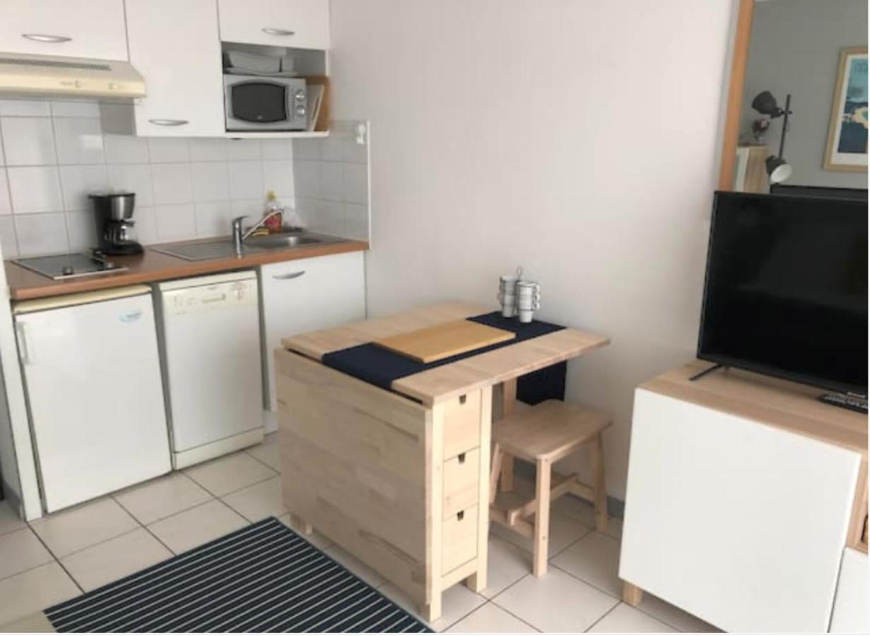Studio Au Calme Avec Piscine, Face Golf, Parking Gratuit, Tout A Pied A 10Mn Centre Ville سيبور المظهر الخارجي الصورة